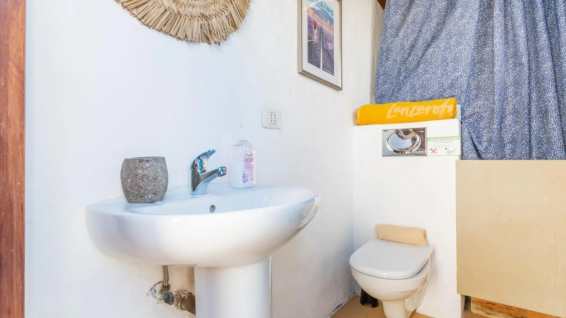 Eco Fisherman'S Seafront Cottage - Fantastic Views - Private Courtyard Arrieta  Spain