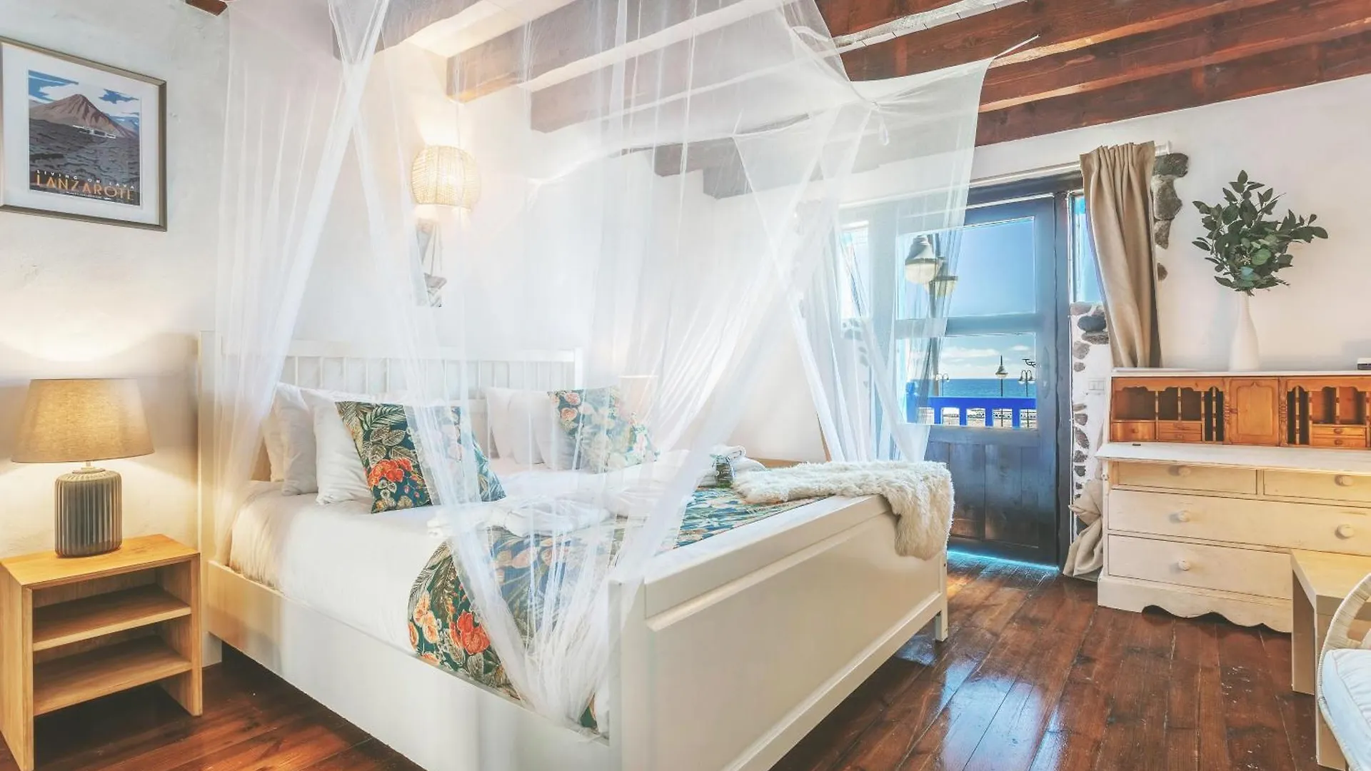 Eco Fisherman'S Seafront Cottage - Fantastic Views - Private Courtyard Arrieta  0*, Arrieta (Lanzarote)